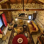νικόλ Ano Trikala