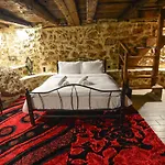 νικόλ Vila *