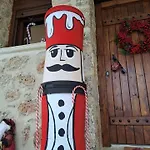 νικόλ Vila *
